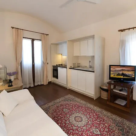 Tenuta Decimo - Dini Gospodarstwo agroturystyczne San Gimignano